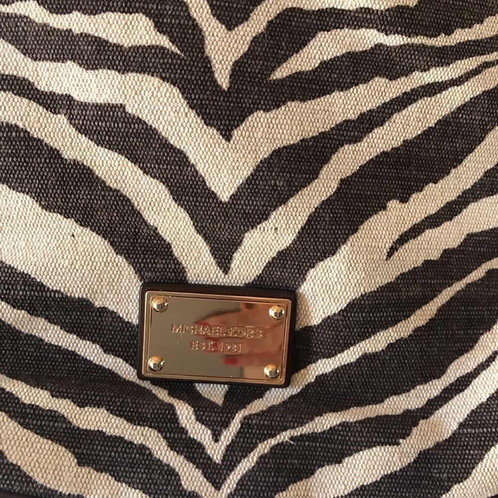 Michael Kors Marina Anchor Zebra Print Bag - Picture 6 of 11